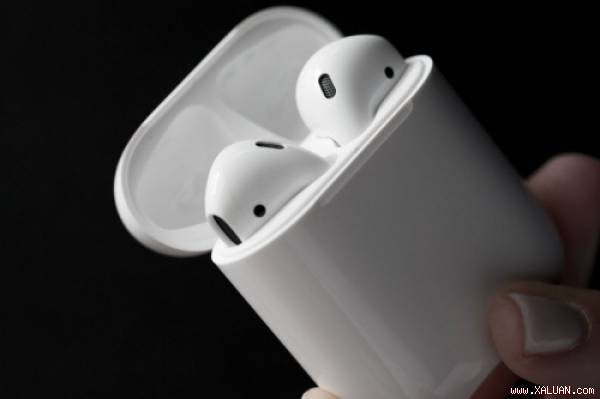 Bộ tai nghe AirPod.