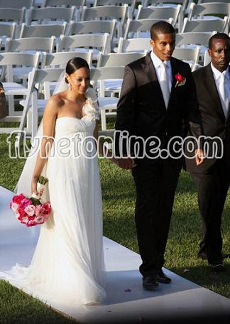 cory hardrict and tia mowry wedding photos. Weddings: Tia Mowry amp; Cory