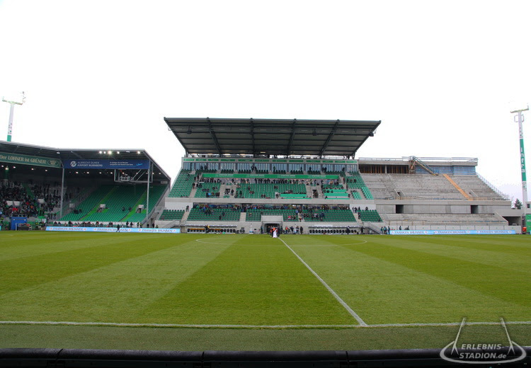 SpVgg Greuther Fürth vs SG Dynamo Dresden 11.02.2018 ...
