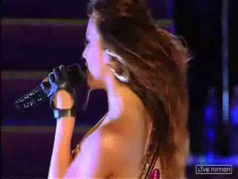 Hilary Duff - With Love.LIVE. Much Mu Hilary 