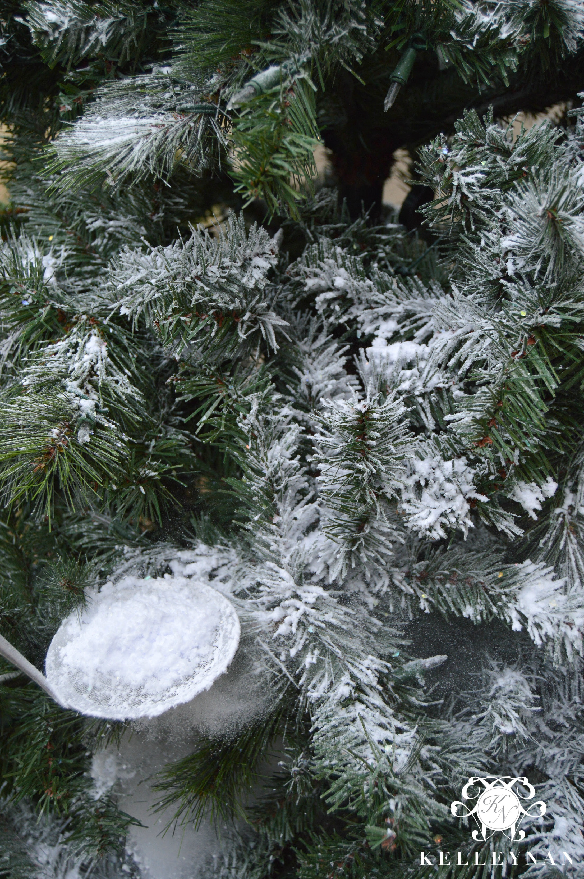 How to Flock a Christmas Tree - Kelley Nan