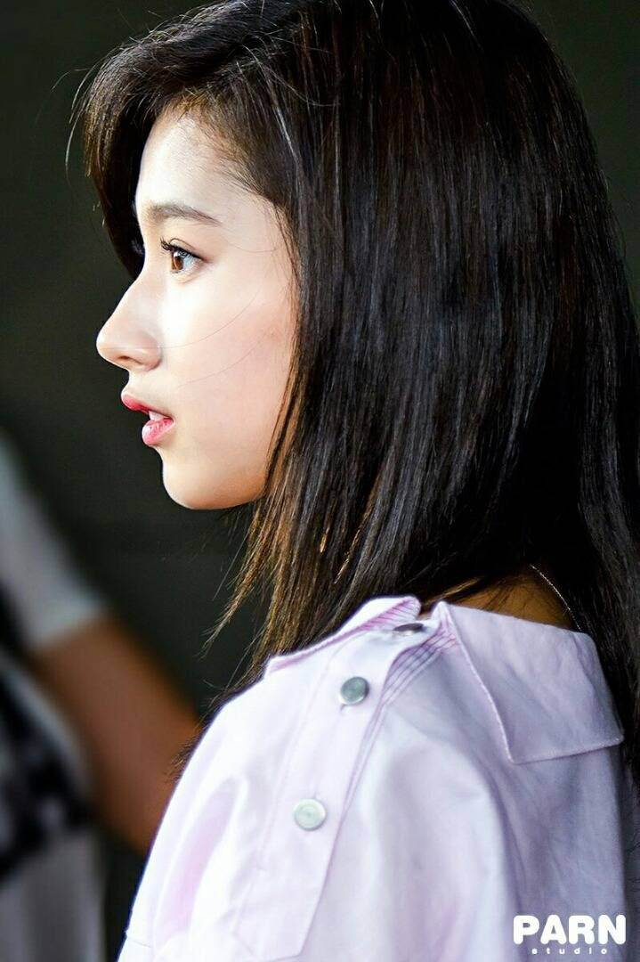 ê±¸ê·¸ë£¹ ì½§ë ì¼ëì¥.GIF | ì¸ì¤í°ì¦