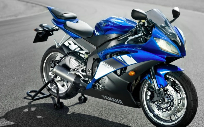 バイク かっこいい中型 大型バイク 250cc 400cc の魅力に迫る