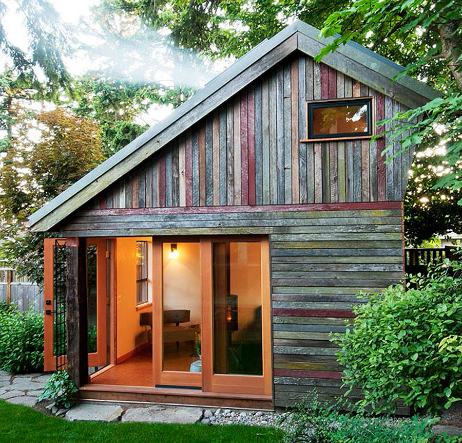 Backyard House 900 x 862