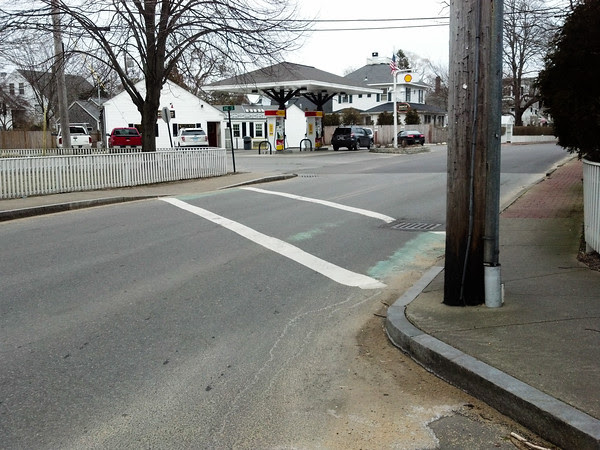 Main Street, Edgartown, bicycles, traffic, bike lanes