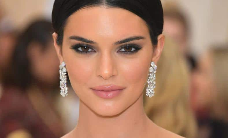 Machiaj kendall jenner