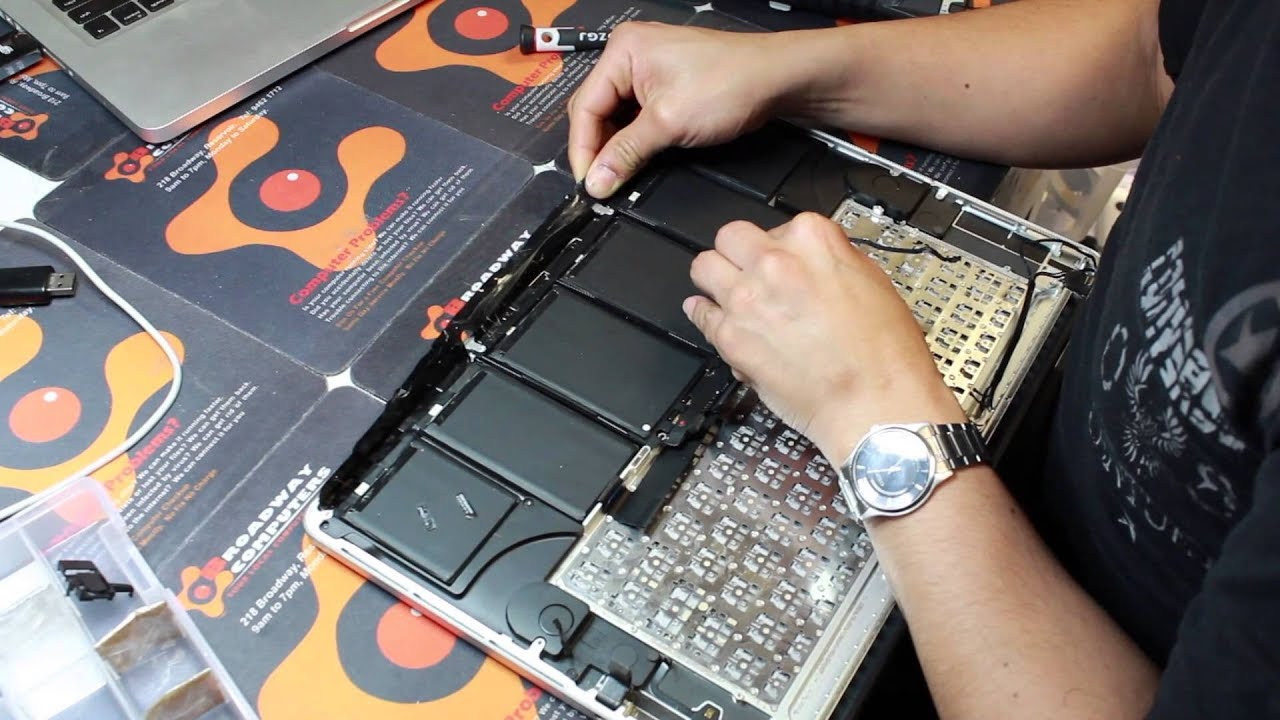 Macbook Pro 15" Retina A1398 Change Keyboard. - YouTube