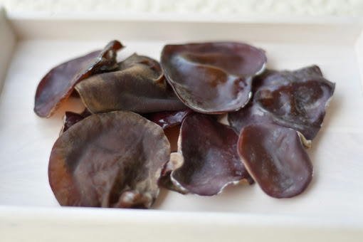 きくらげが腐るとどうなる ぬるぬる 黒く変色 保存方法 期限 お役立ち 季節の耳より情報局