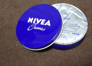 目の下のしわにニベアは効果がない