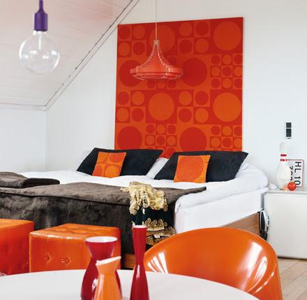 Have you ever thought about the idea of home design or house painting ideas for an age category? Or a house design concept for your old age? What does it for you seventy? This is the era of protest, punk rock and street culture. Did you ever want to go back to the time it was free and reckless? If your answer is yes, this interior with Scandinavian designer is right for you. As quoted by the Home Model Ideas from DigsDigs (Monday, April 16, 2012).