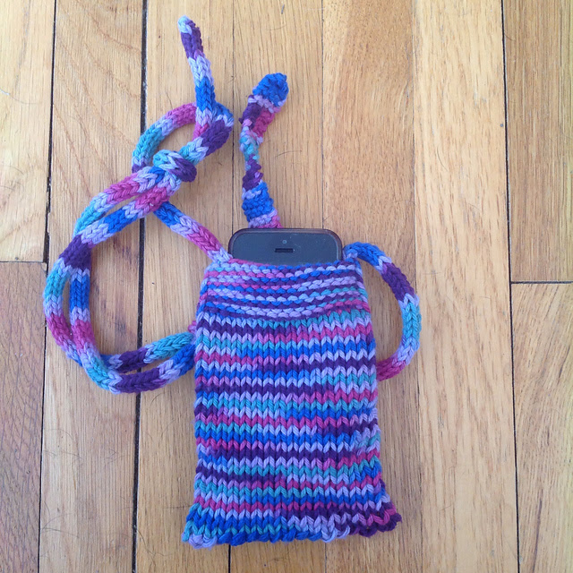 Cell Phone Cozy Knit by Aimee Dars Ellis (design by Lucy Neatby)