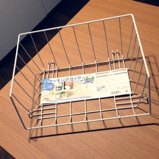 100均 簡単 テーブル裏収納をプチdiy 昭和レトロな団地で暮らすdon Cha家のいろいろ