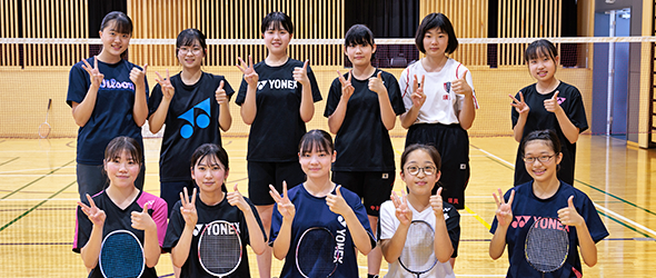 学校案内 クラブ活動 女子バドミントン部 新潟第一中学校 新潟第一高等学校