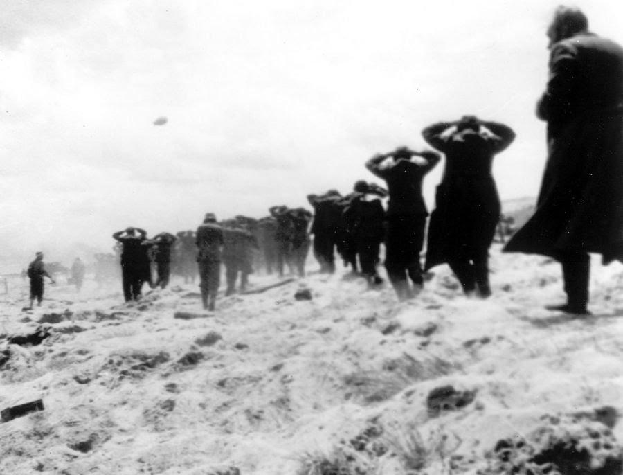 dday32