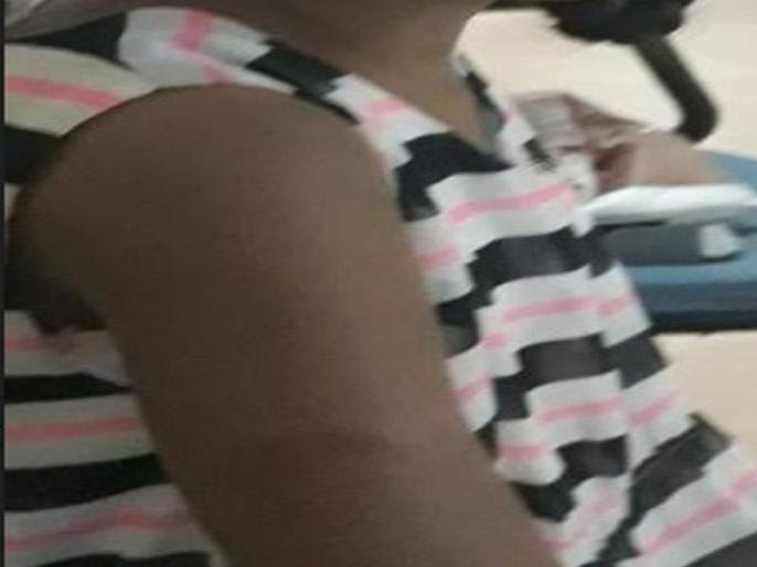 The teacher was assaulted by a sixth student as he did not give up on math solving | गणित सोडवताना हाच्चा दिला नाही म्हणून सहावीच्या विद्यार्थिनीला शिक्षिकेची मारहाण