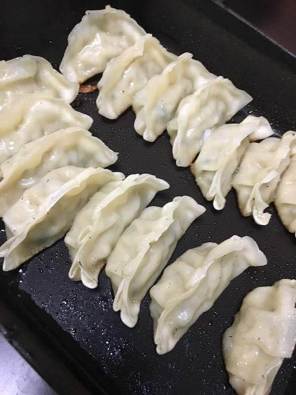 宇都宮肉餃子16個入 マルシンフーズ は美味しいし低価格でおすすめ ダーヤス Com プレミアム