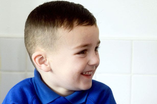 Angleterre Un Enfant De 3 Ans Interdit De Photo De Classe Pour Cause De Coupe De Cheveux Extremiste Maj Fdesouche