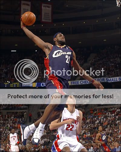 lebron james dunk on kobe. lebron james dunk on kobe