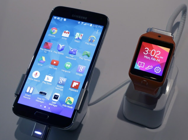 samsung_galaxy_s5_gear_2_ap.jpg