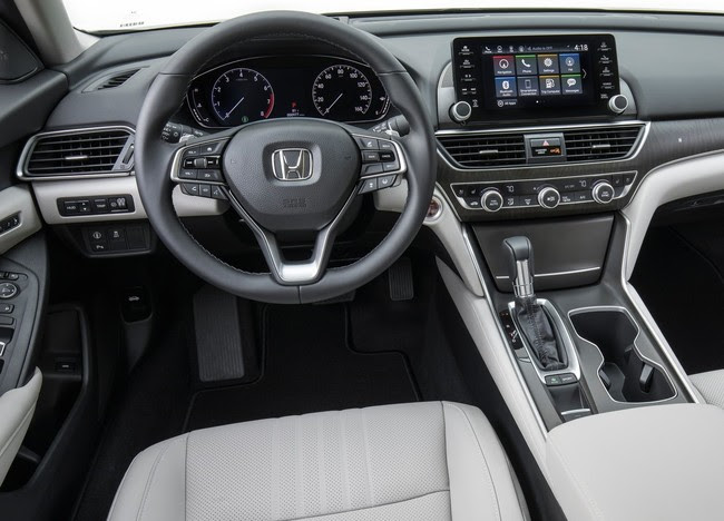 Honda Accord 2018 3