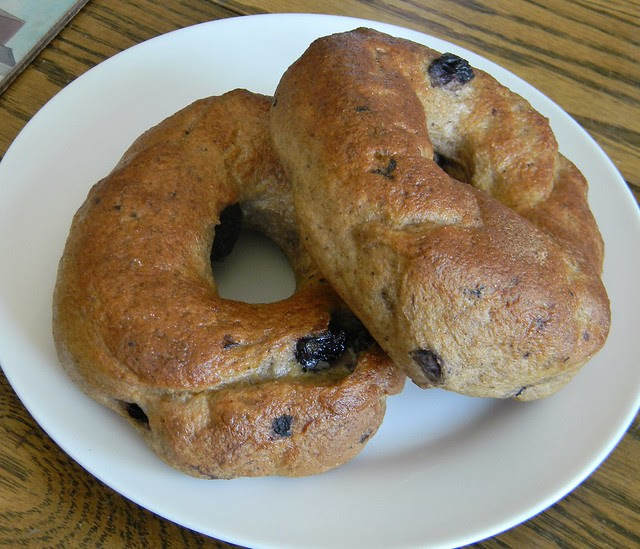 Blueberry Egg Bagels