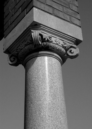 Americanised Ionic