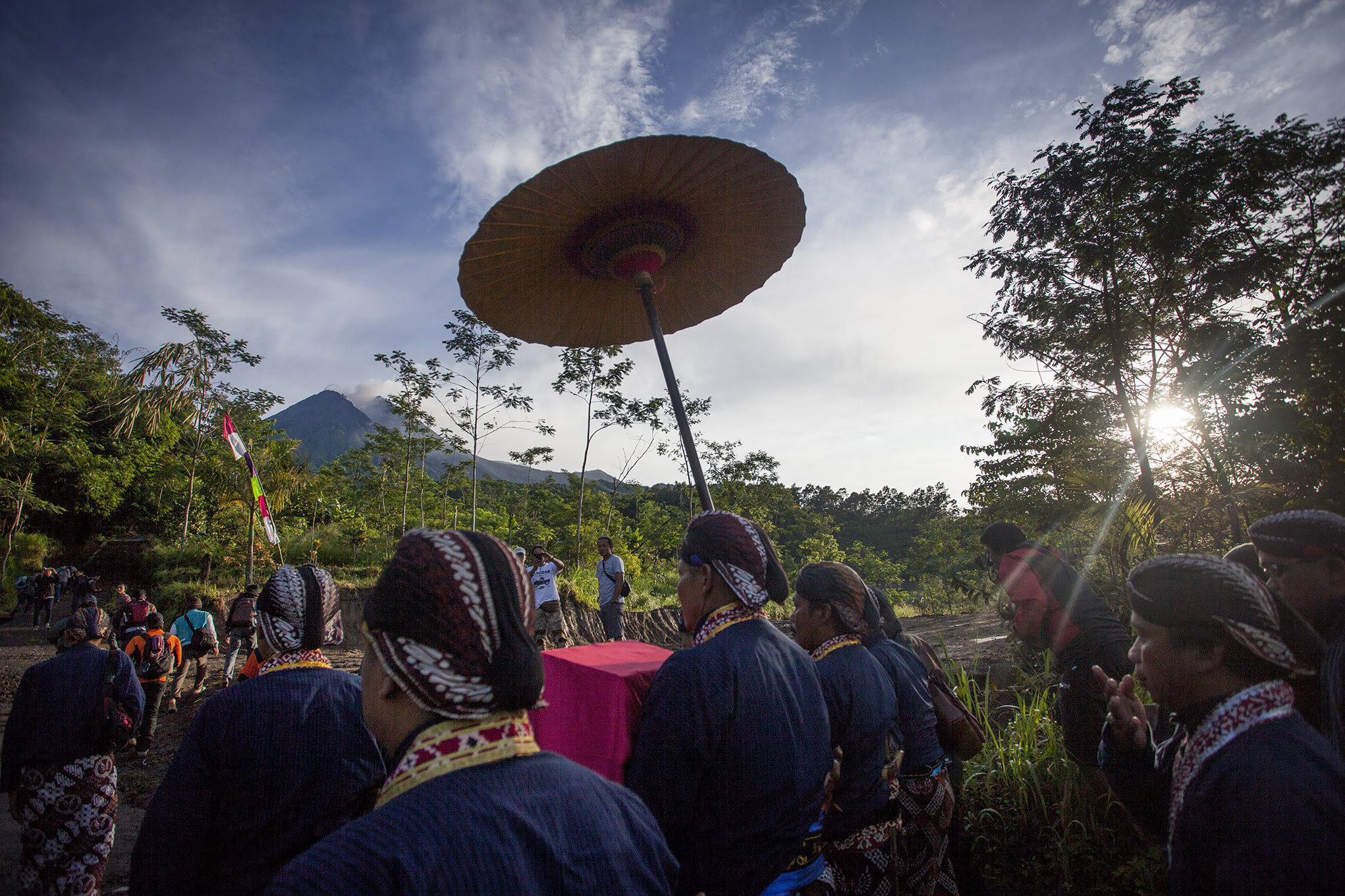 antarafoto-upacara-labuhan-merapi-090516-afa-1-9a078a17eb6f9d4878e8bef2418e66e7.jpg