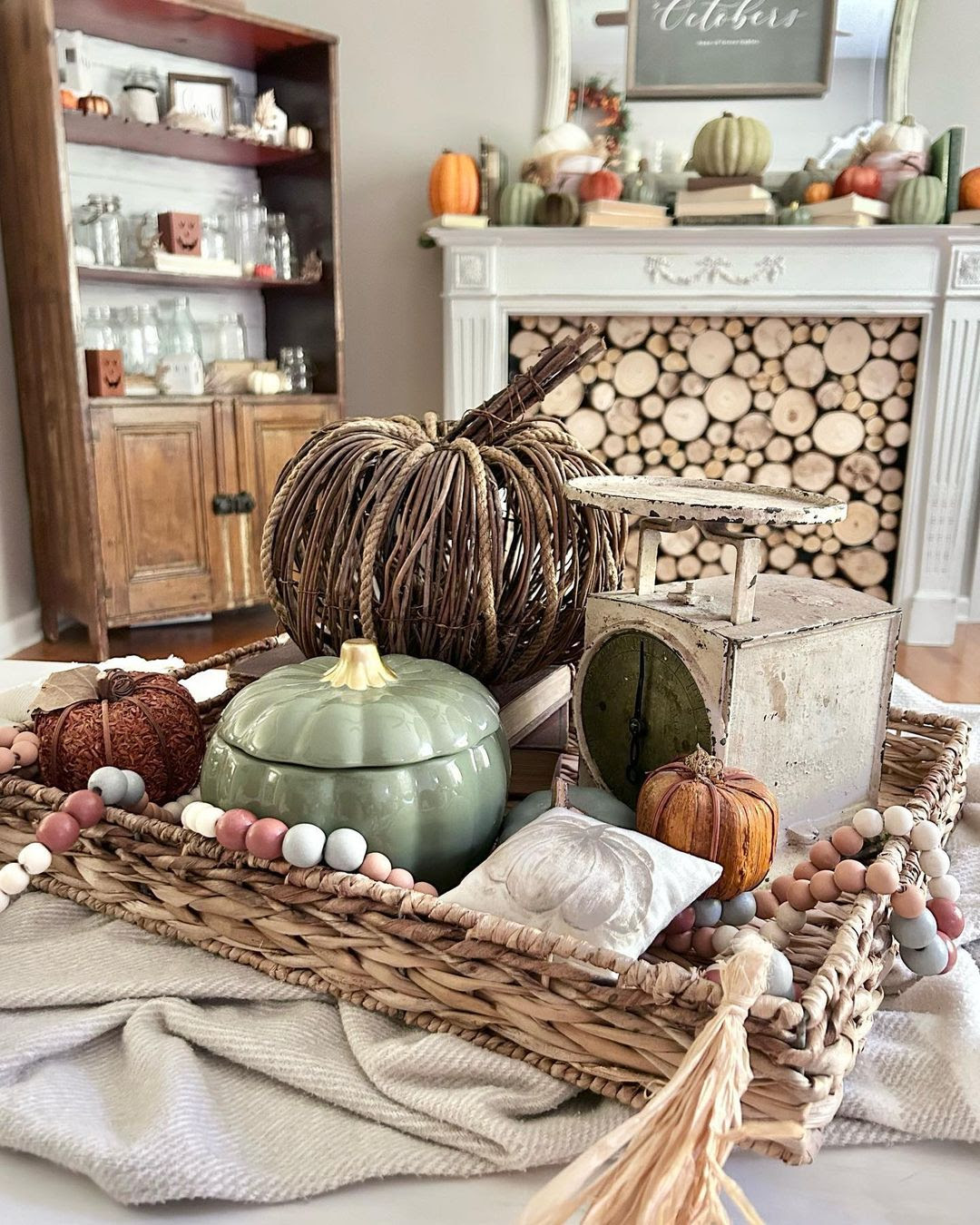 29 Cozy And Inviting Fall Living Room Décor Ideas  DigsDigs