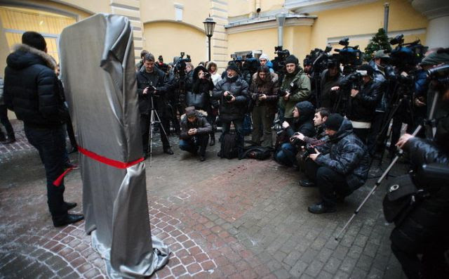 The iPhone Shaped Steve Jobs Life So in Death it Shapes His Memorial