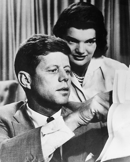  Foto dari sebuah buku baru tentang Jacqueline Kennedy
