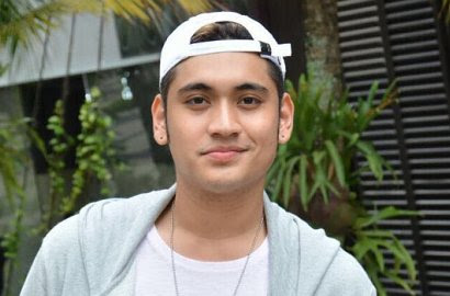 Bagian tubuh ini dianggap paling menggemaskan, Lantaran Giorgino Abraham sekarang gendut http://ift.tt/20kt43r - Berita Terkini Giorgino Abraham Terbaru Hari Ini -Nama Giorgino Abraham alias Gino semakin dikenal usai membintangi sebuah sinetron di salah satu stasiun televisi. Akting apik Gino sukses membuat dirinya semakin dikenal dan diidolakan belakangan ini. 