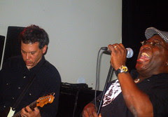 BARRENCE WHITFIELD & THE SAVAGES