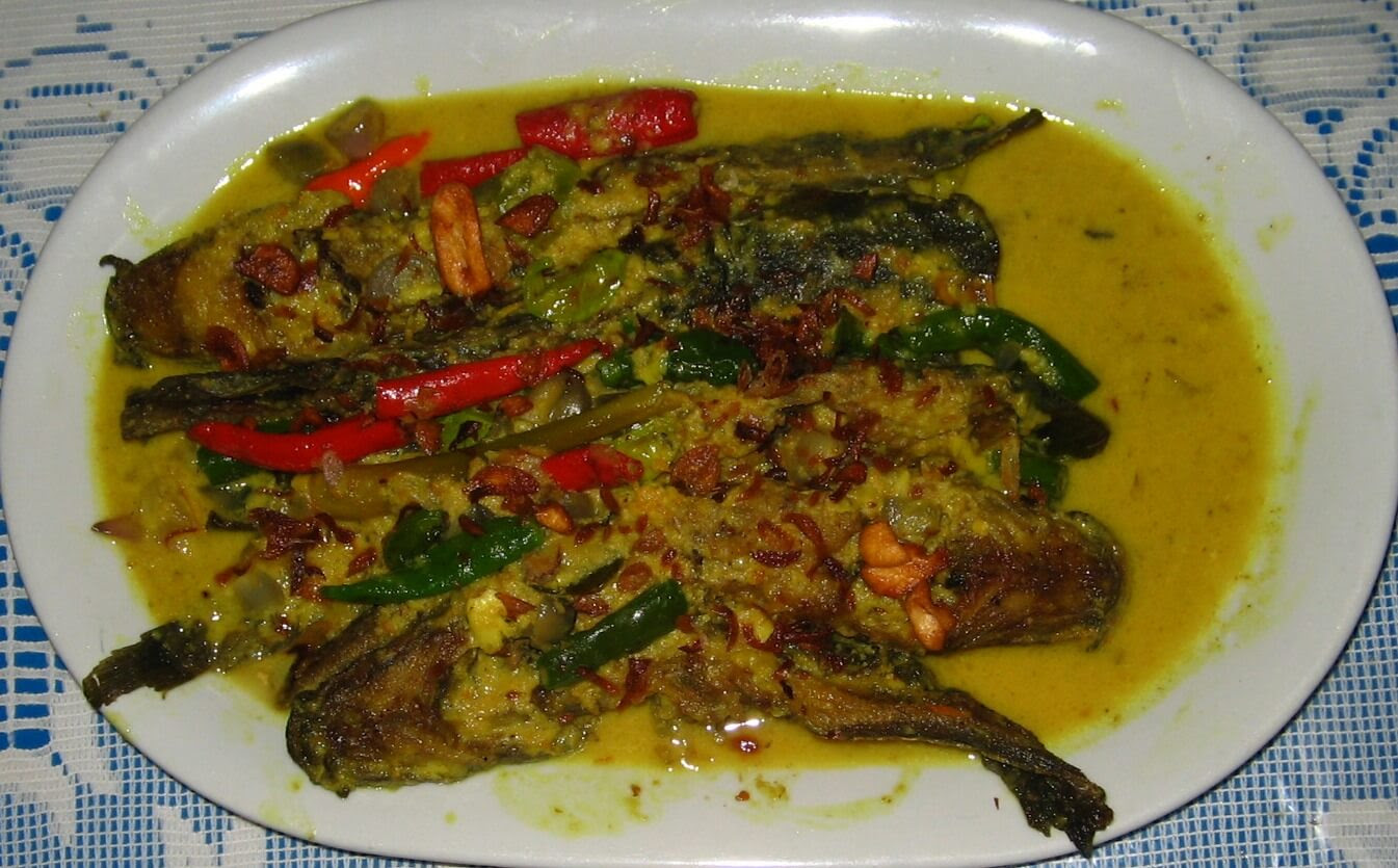 Lele Balado Padang : Rumah Makan Bungo Tanjung - Ciledug ...
