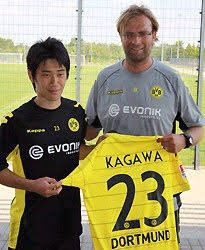 香川真司 の ブンデスリーガ デビュー戦を振り返る 当時のメンバーの現在は 相手はカストロ ビダル バラック ドルトムント レヴァークーゼン 10 5更新 サカ サカ Football