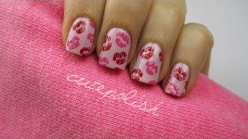 Give Me a Kiss - 20 Ridiculously Cute Valentine's Day Nail Art Designs