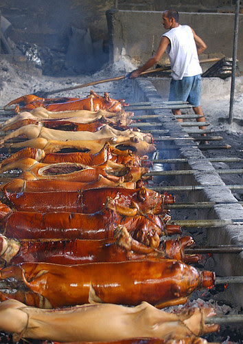 filipino food lechon