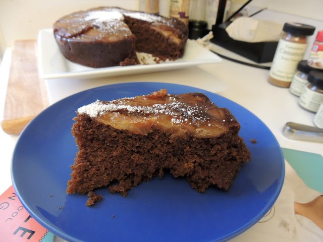 apple-bottom gingerbread
