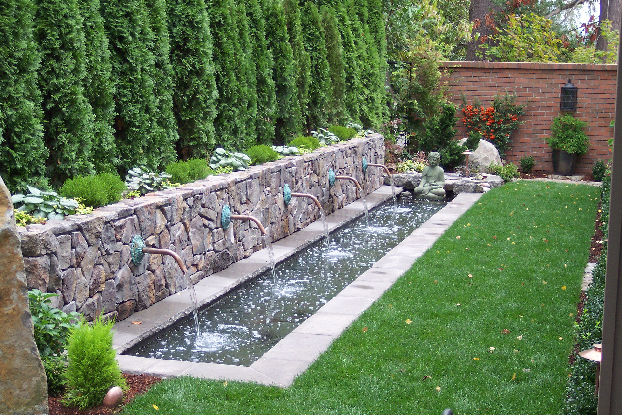 Small Backyard Water Feature Small Backyard Water Feature