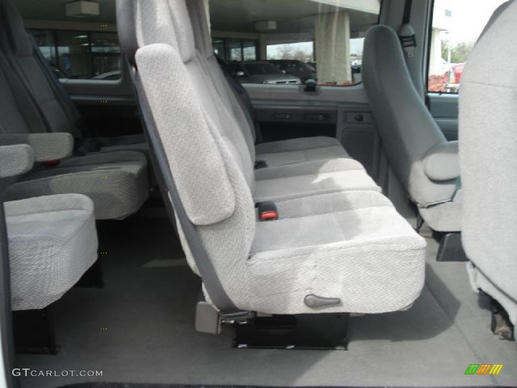 Medium Flint Grey Interior 06 Ford E Series Van 50 Xlt 15 Passenger Photo Gtcarlot Com