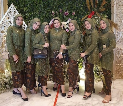 baju pengantin hijau lumut