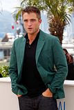  photo HQRobertPattinsonPicsTheRoverCannesPhotocall060.jpg