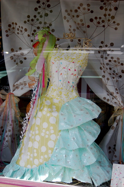 paper_dress_close_enhanced