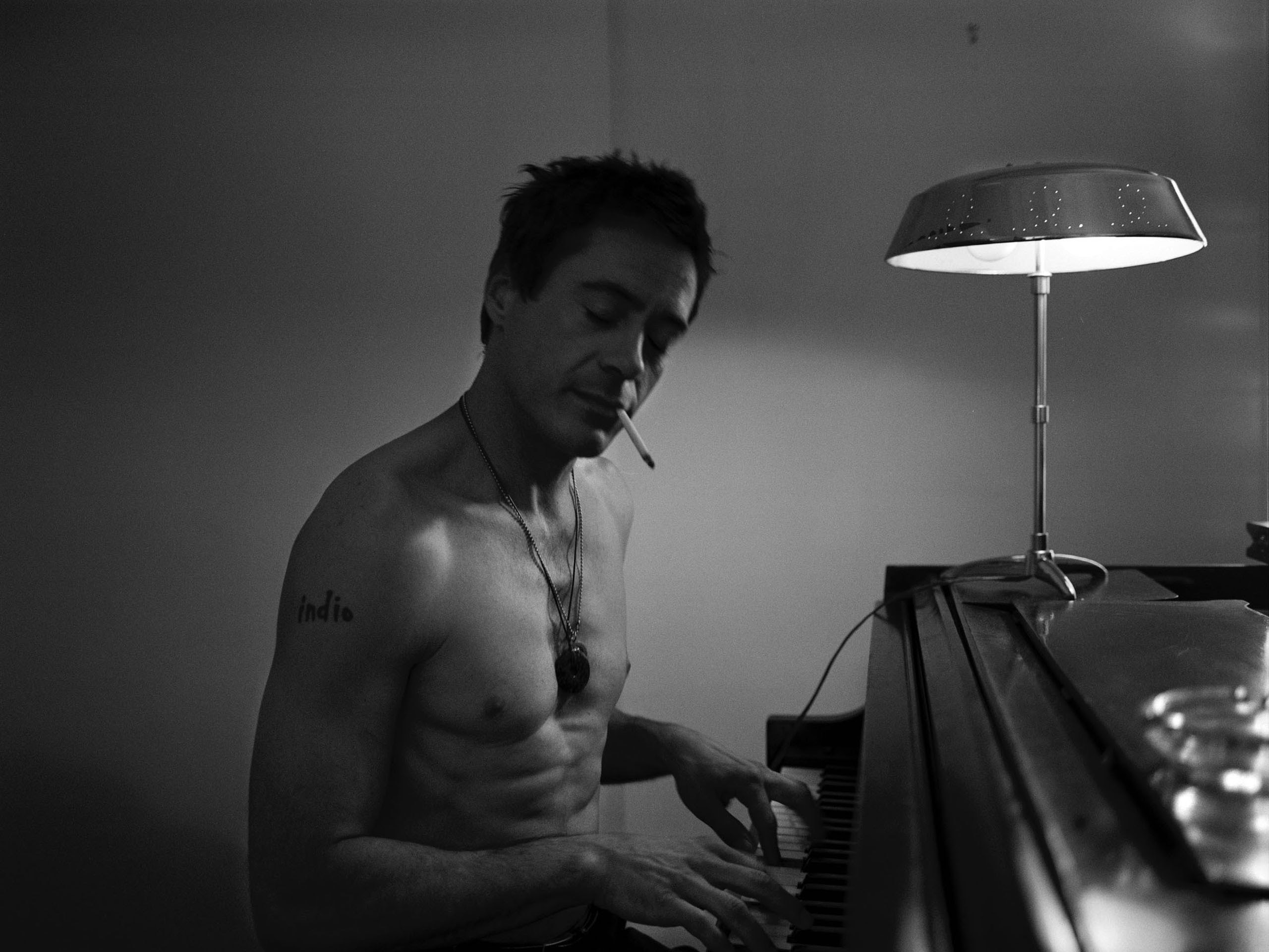 Robert Downey Jr Hd Wallpapers 7wallpapersnet