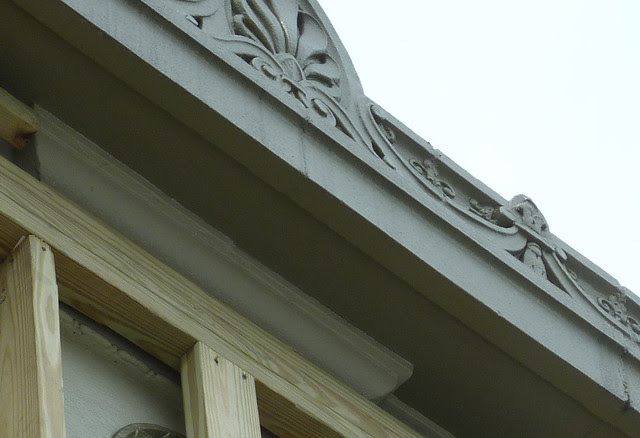 P1040578-2012-02-01--780-N-Highland-storefront-renovation-pilaster-capital-etablature-detail-full