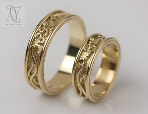 Matching pair wedding rings