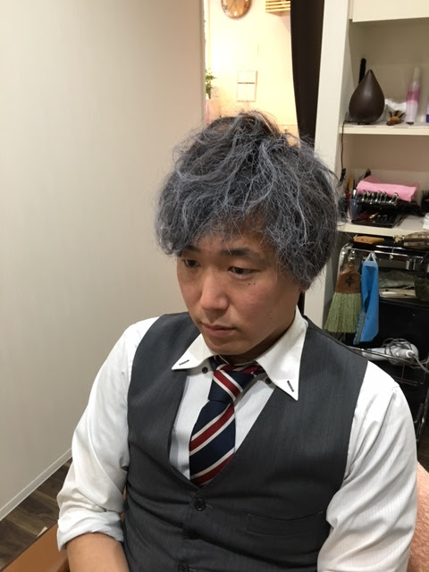 シルバーアッシュｗａｘ メンズヘアカワダ 平塚