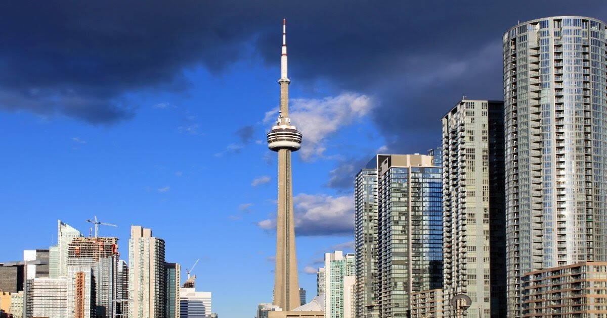 Will The Housing Market Crash In 2020 In Canada - Toronto S Suburban Housing Bubble : Experts think not, predicting house price crash in 2021.