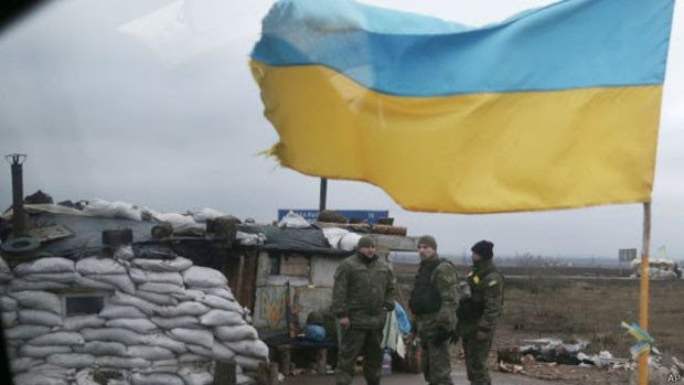  Conflito no leste da Ucrânia já matou 5,4 mil e deixou milhares de desabrigados, diz ONU  (Foto: AP)