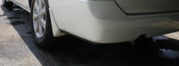 車のマフラーから白煙が出る 車の トラブル お悩み 解決情報 知っておくと 役に立つ