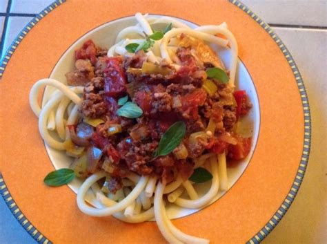 Original pizza tonno auf luftigem hefeteig. Macaroni Bolognese - Rezept mit Bild - kochbar.de